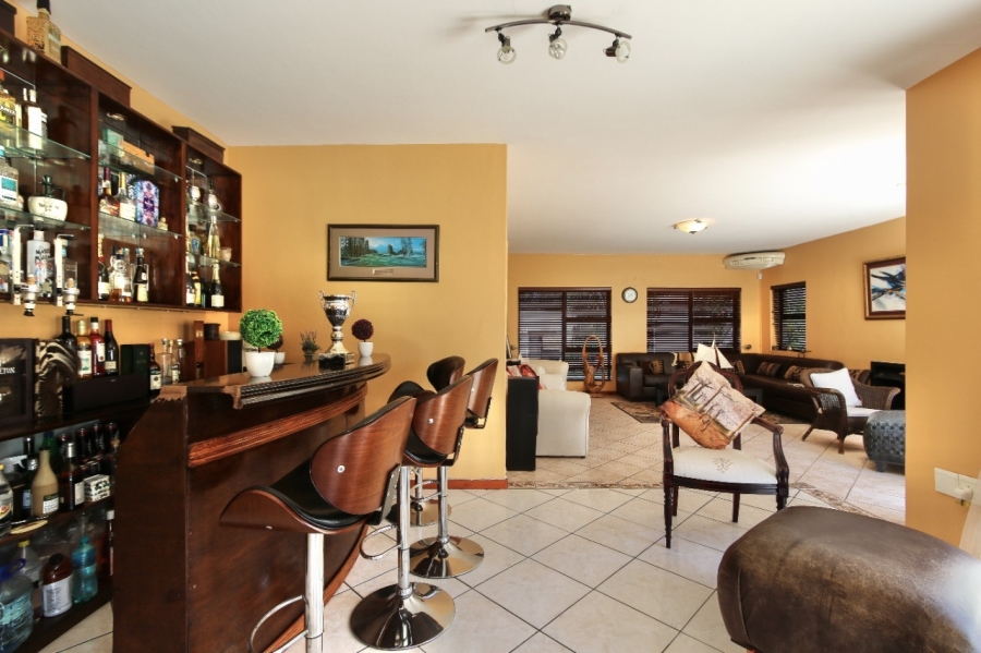 To Let 6 Bedroom Property for Rent in Sunset Beach Western Cape